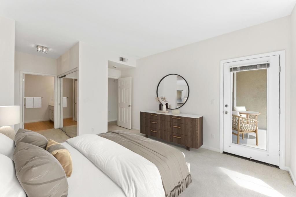 5987 Lake Hennessy Ct Court