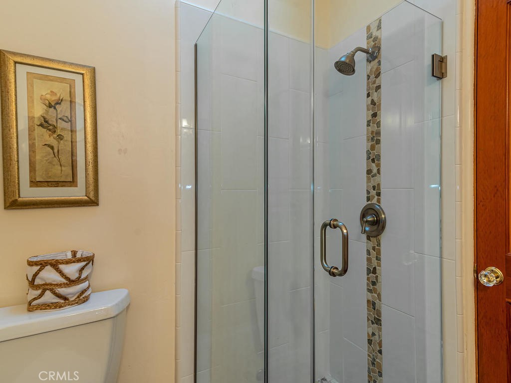 6275 Twin Canyon Lane