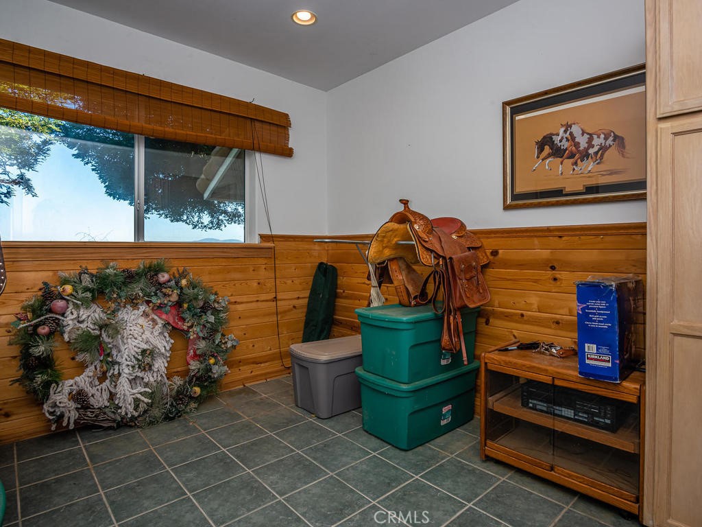 6275 Twin Canyon Lane