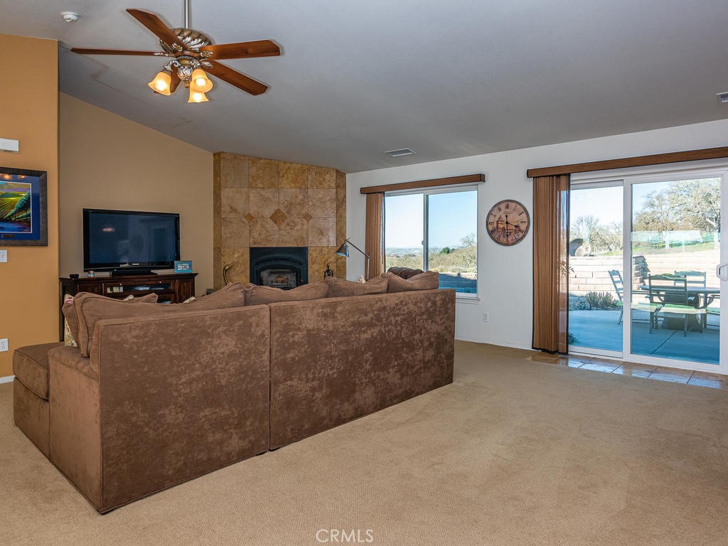 6275 Twin Canyon Lane