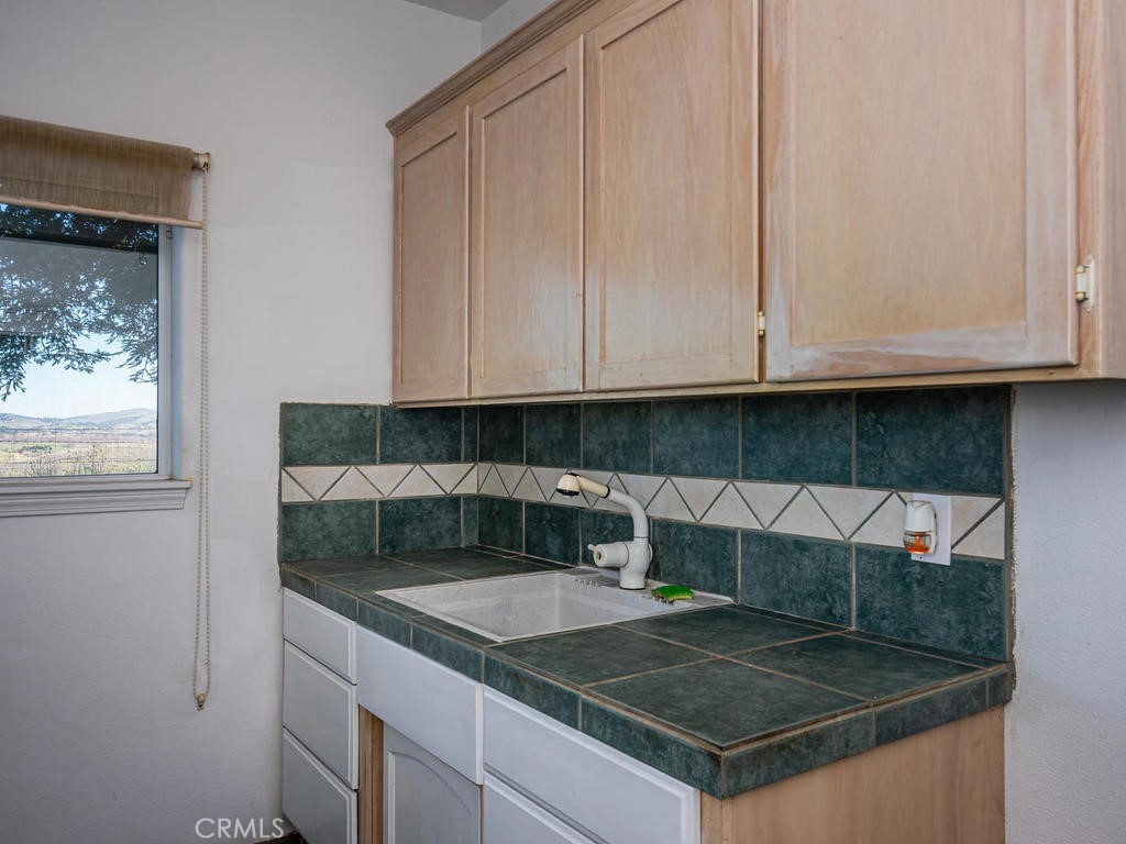 6275 Twin Canyon Lane