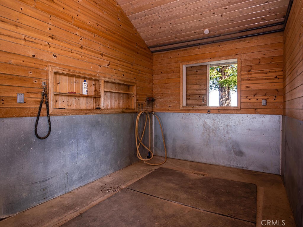 6275 Twin Canyon Lane