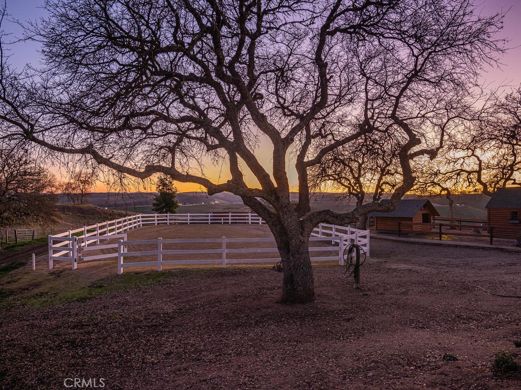 6275 Twin Canyon Lane