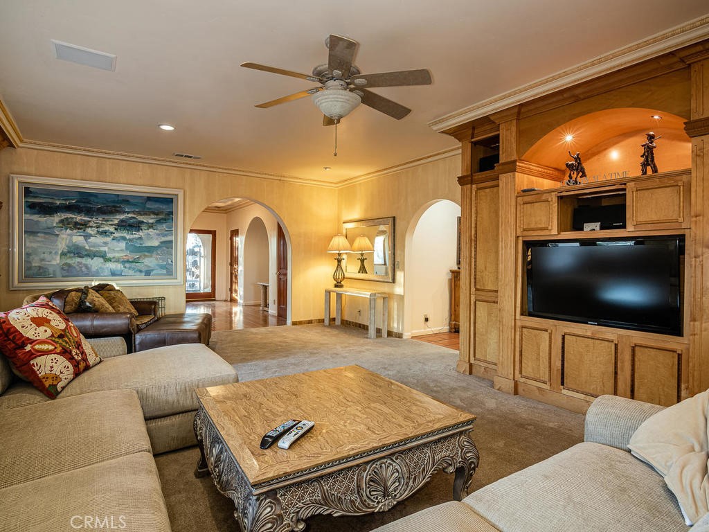 6275 Twin Canyon Lane