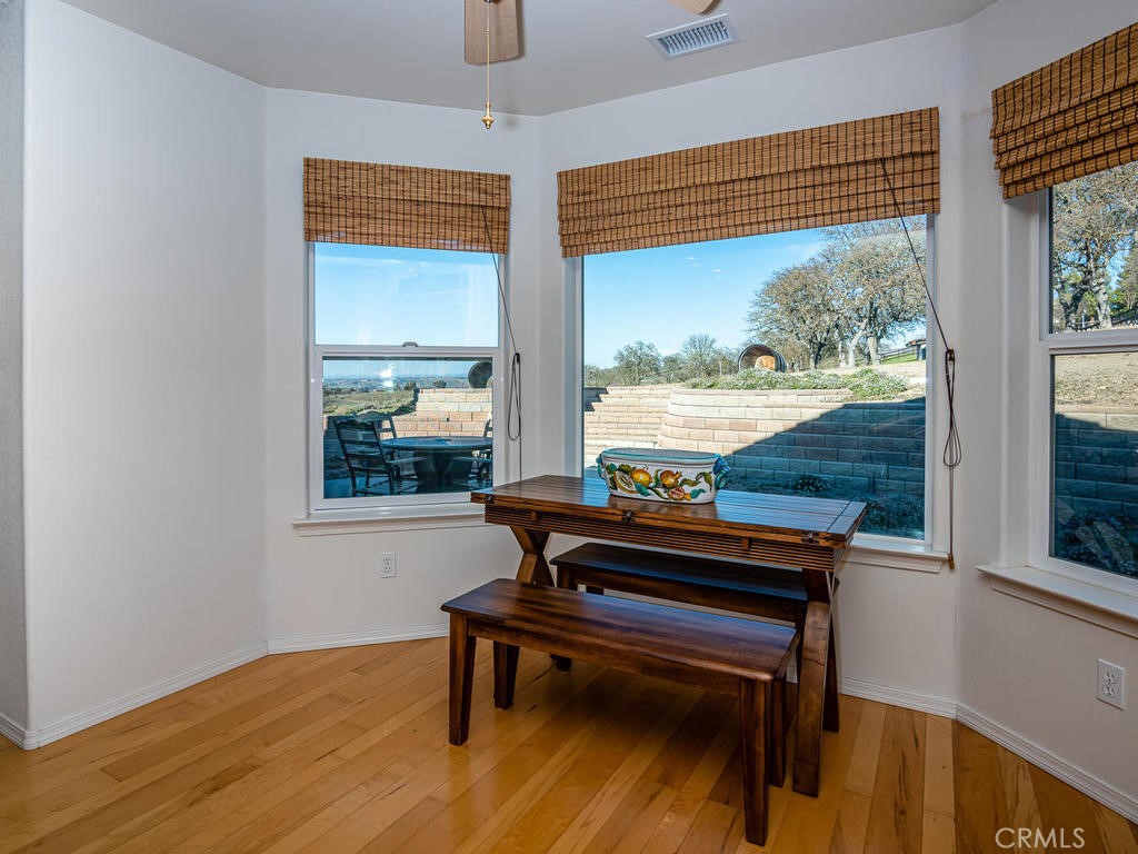 6275 Twin Canyon Lane