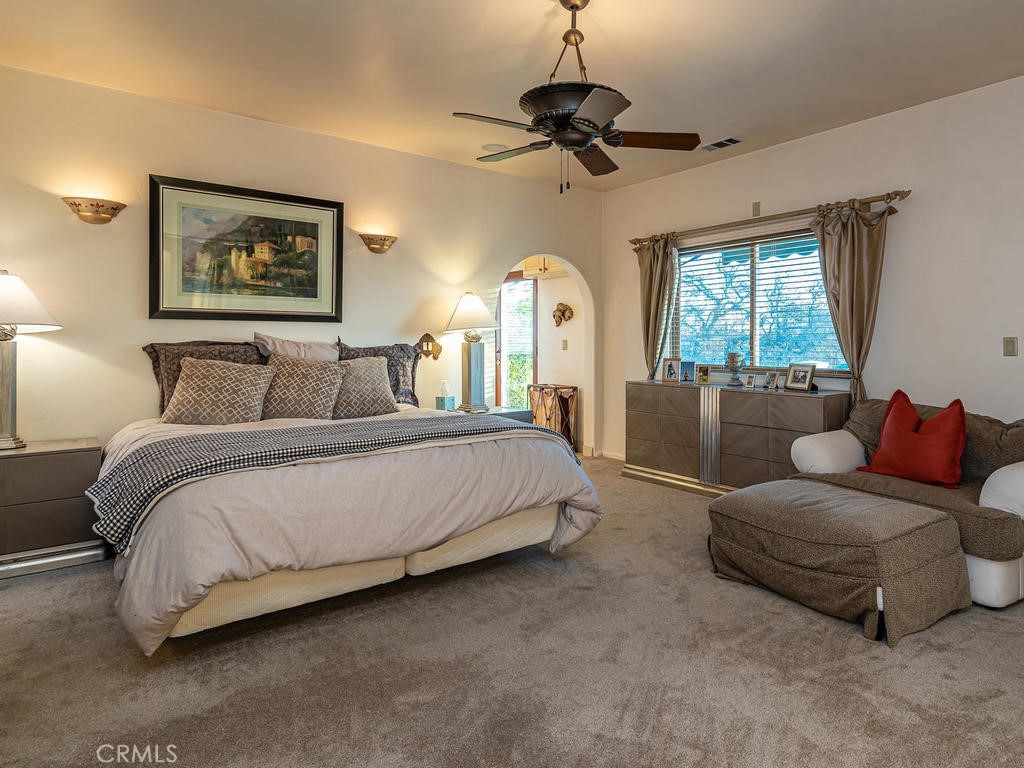 6275 Twin Canyon Lane