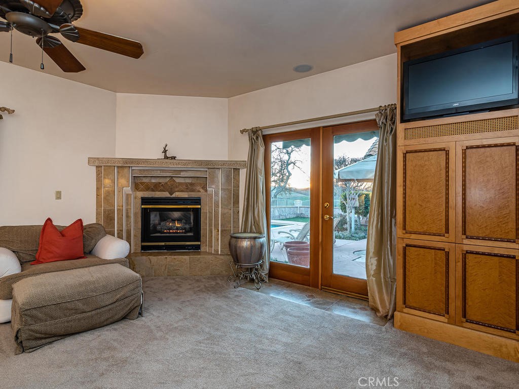 6275 Twin Canyon Lane