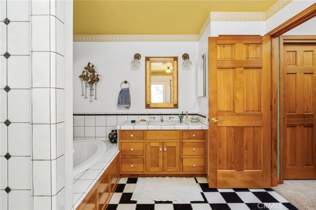 5058 E Whitlock Road