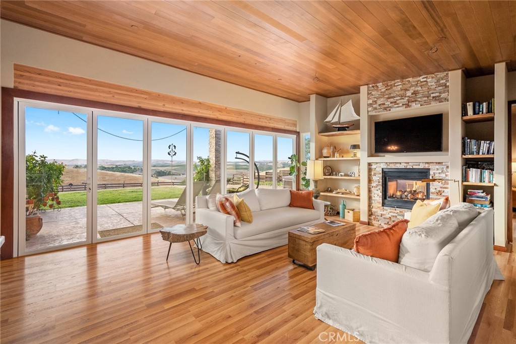 6355 Cerros Pioneros Way