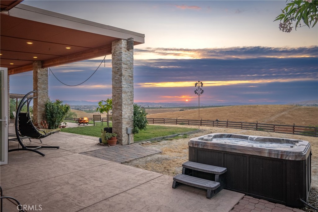 6355 Cerros Pioneros Way