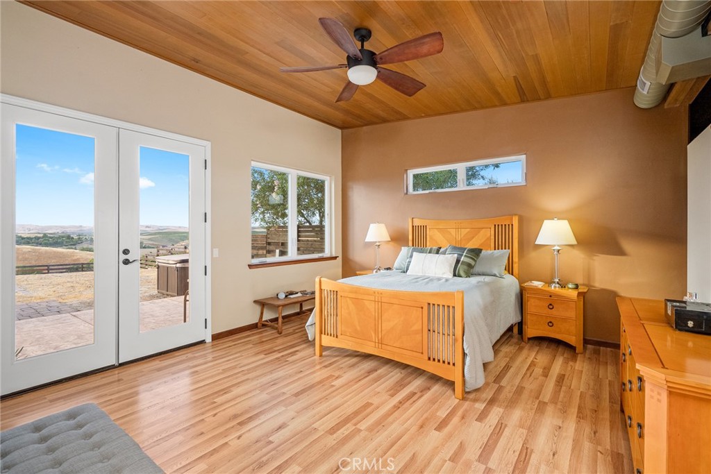 6355 Cerros Pioneros Way