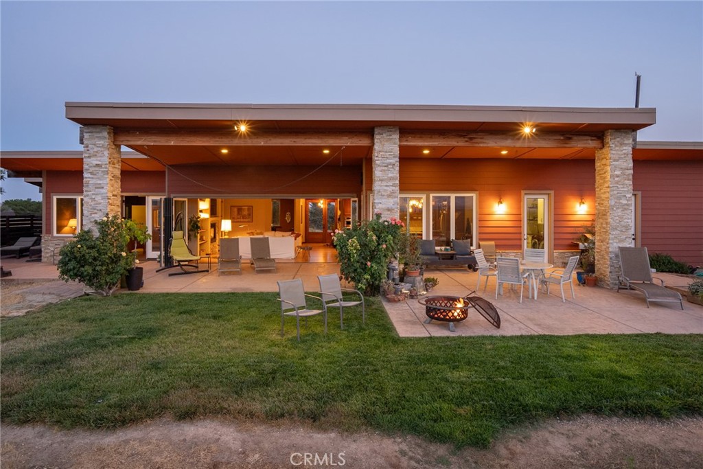 6355 Cerros Pioneros Way