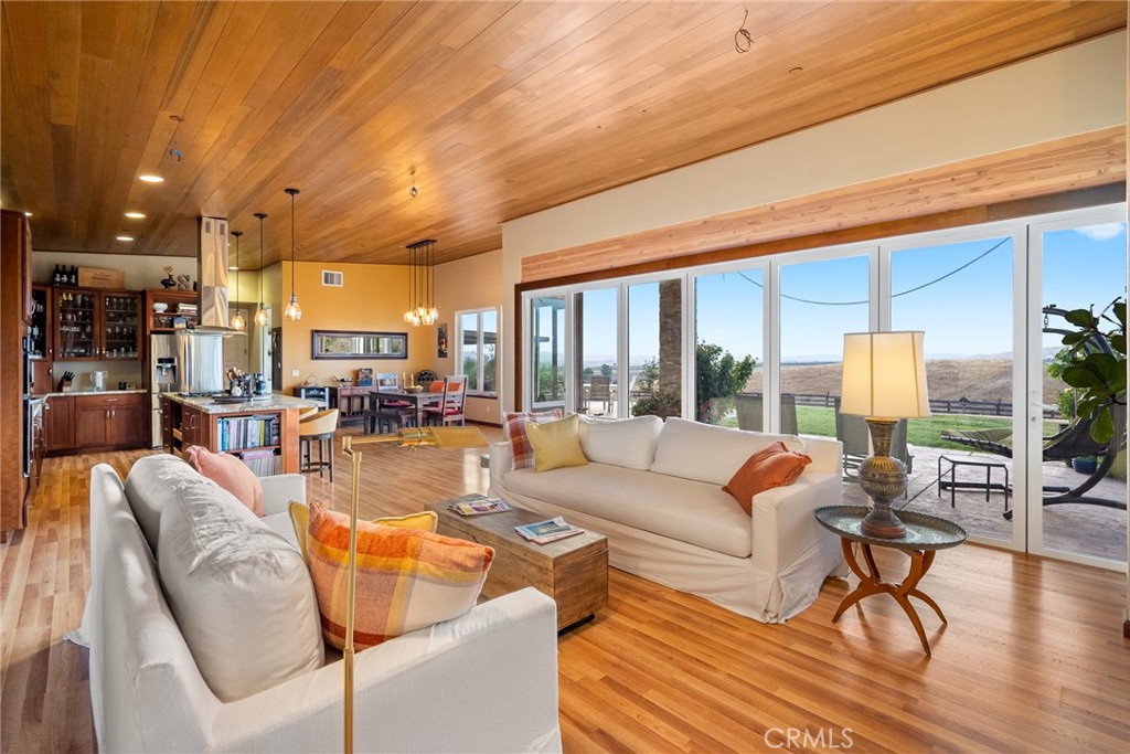 6355 Cerros Pioneros Way