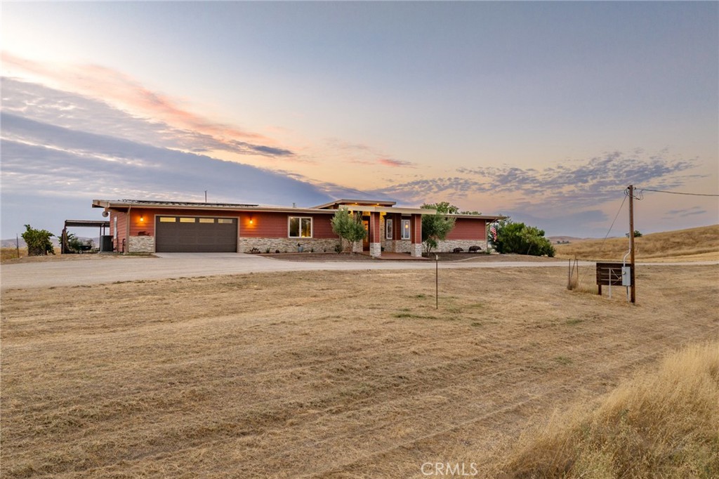 6355 Cerros Pioneros Way