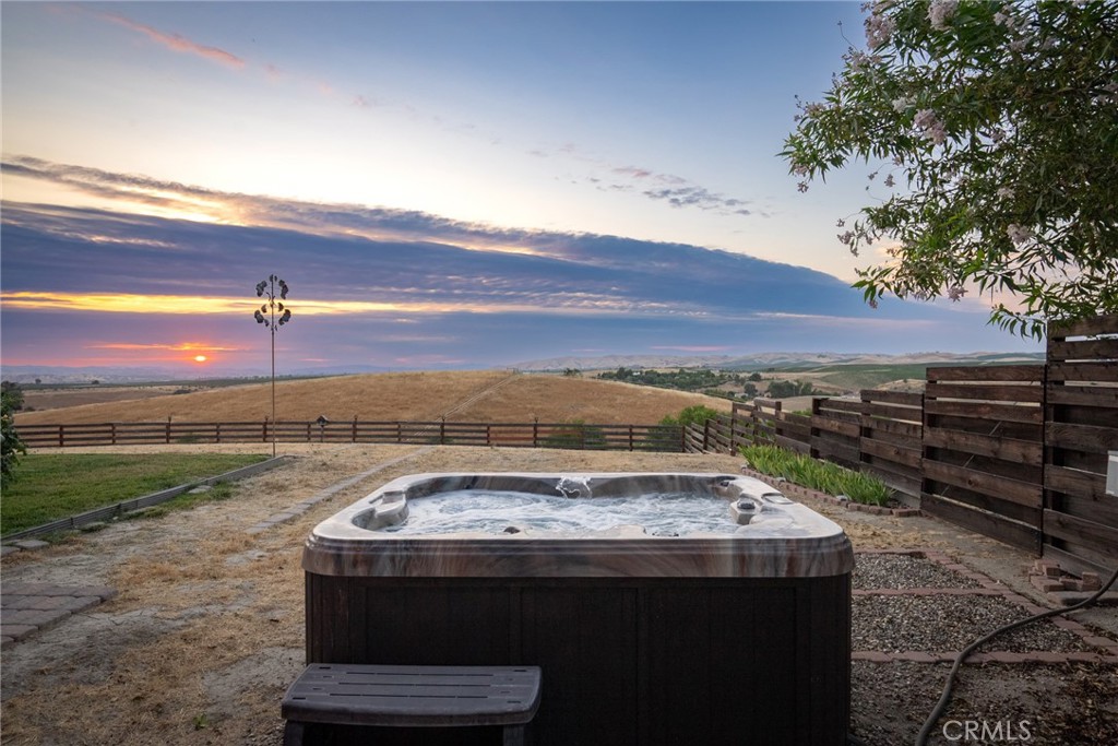 6355 Cerros Pioneros Way