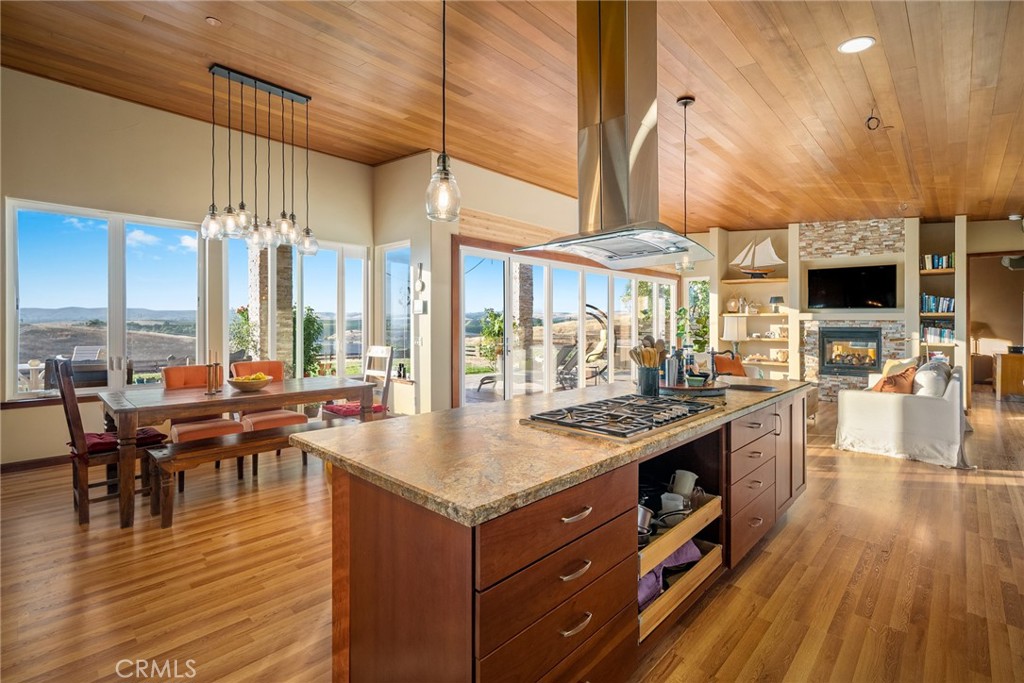 6355 Cerros Pioneros Way