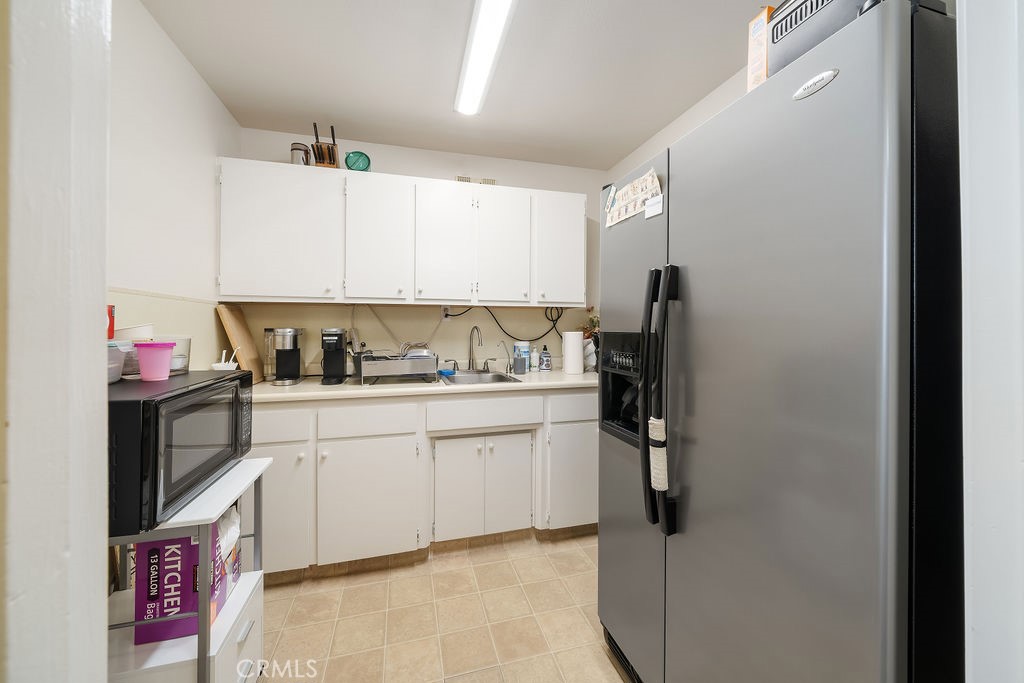 935 Riverside Avenue 1