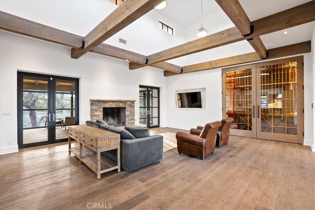 2925 Warm Springs Lane