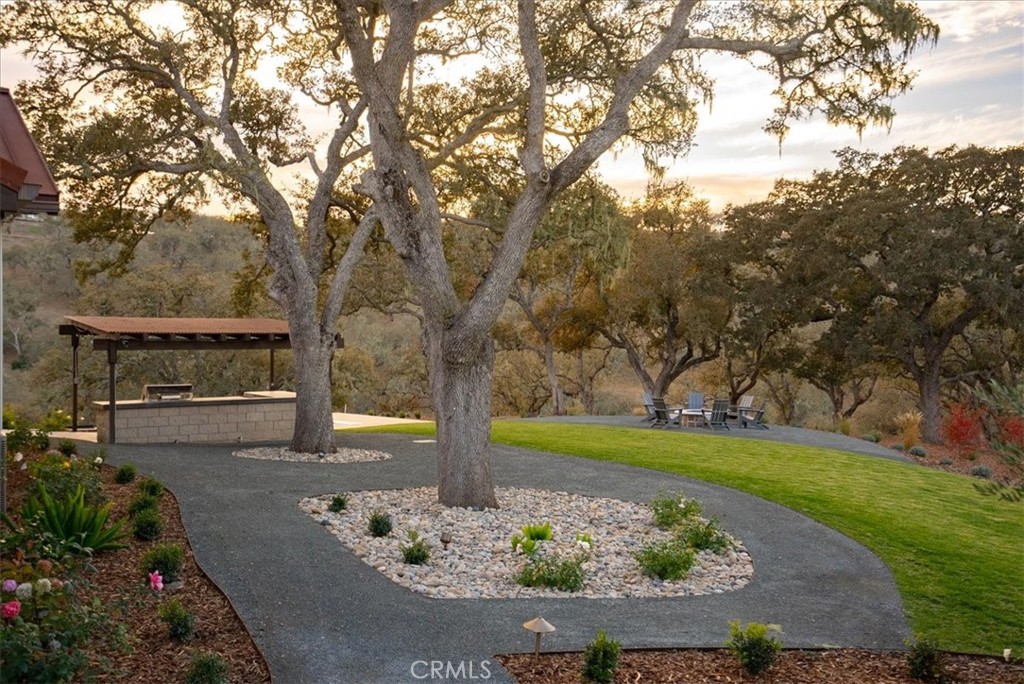 2925 Warm Springs Lane