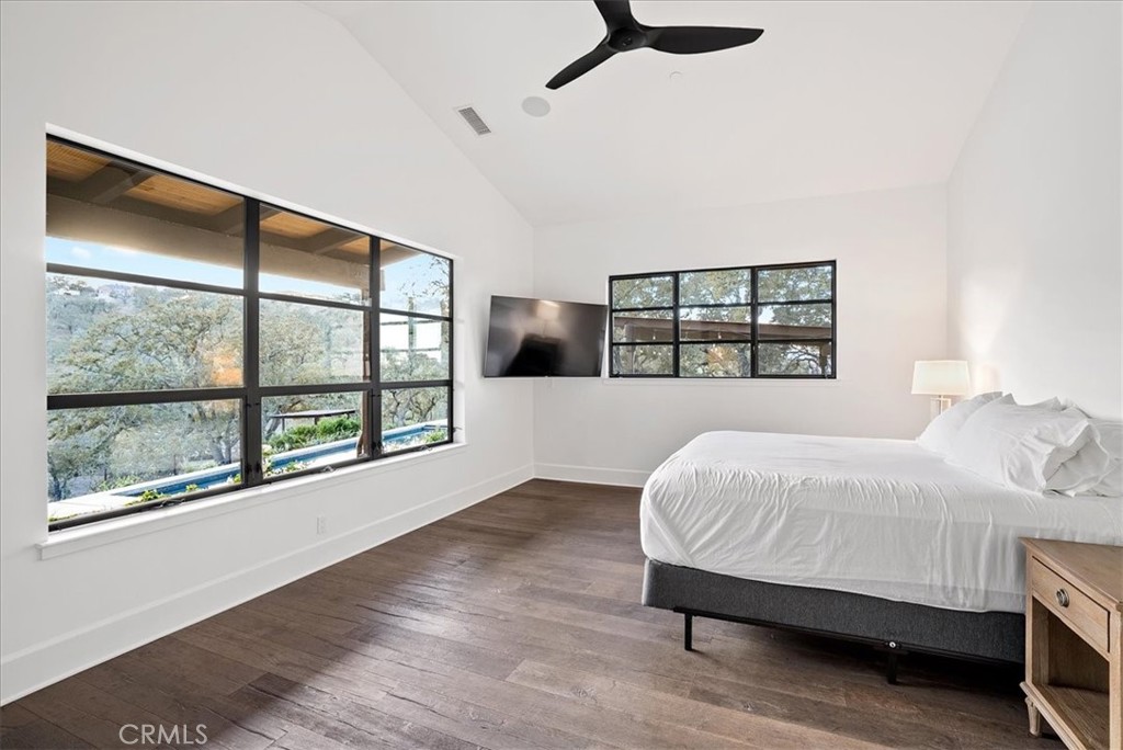 2925 Warm Springs Lane