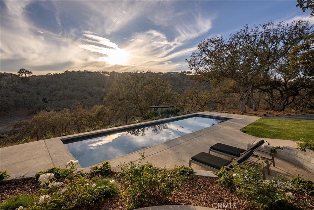 2925 Warm Springs Lane