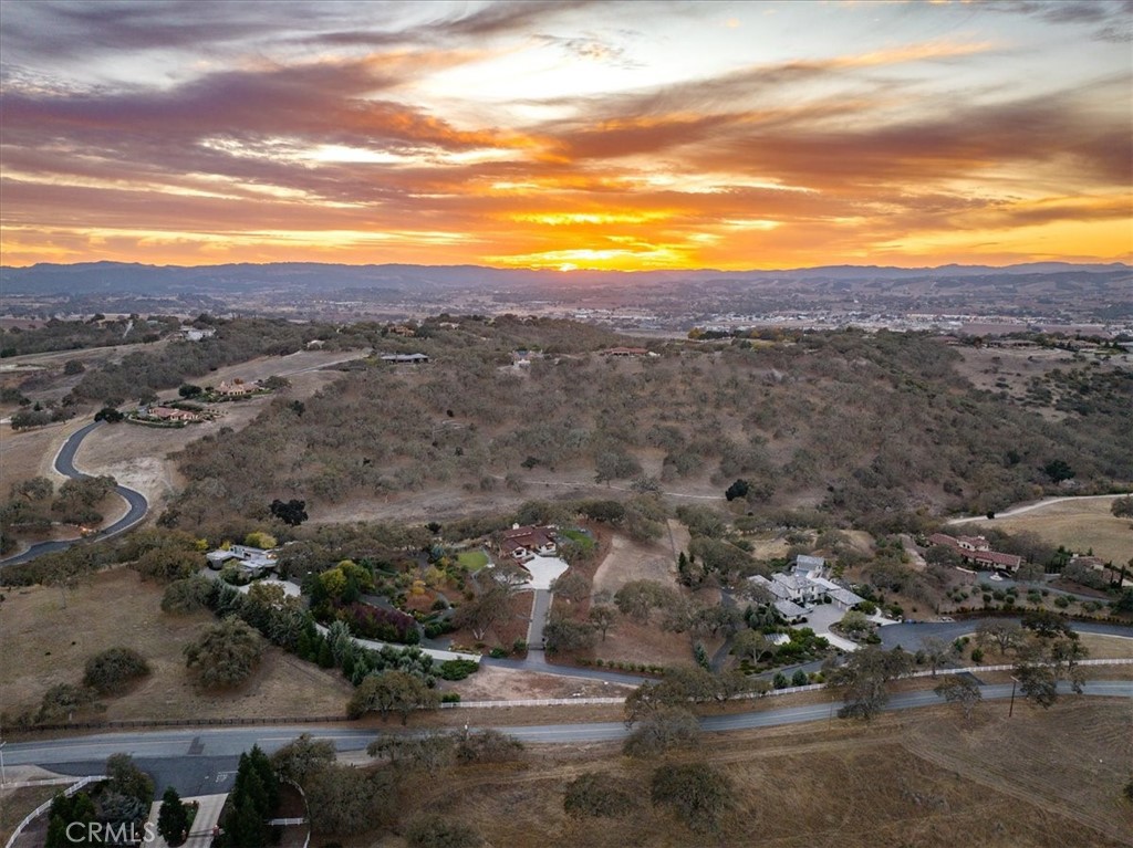 2925 Warm Springs Lane