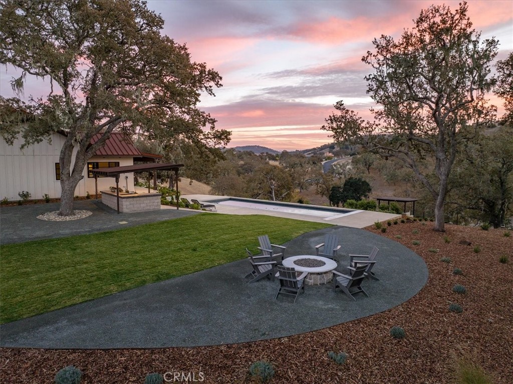 2925 Warm Springs Lane