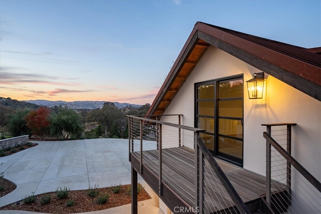 2925 Warm Springs Lane