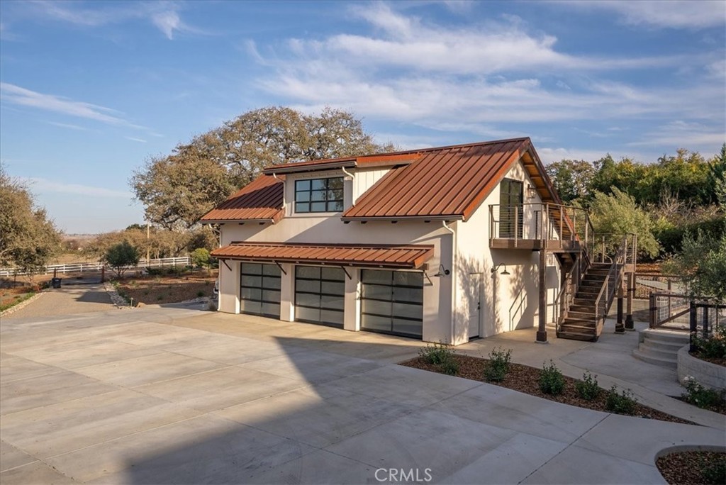 2925 Warm Springs Lane