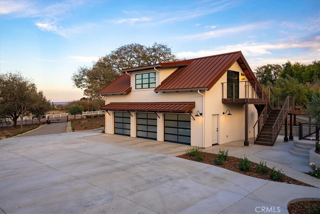 2925 Warm Springs Lane