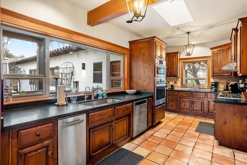 805 Spring Creek Way