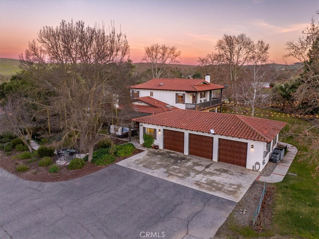 805 Spring Creek Way