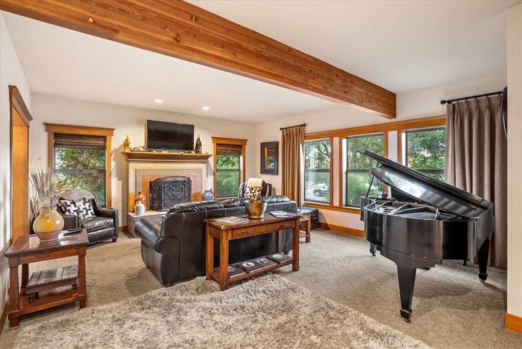 805 Spring Creek Way