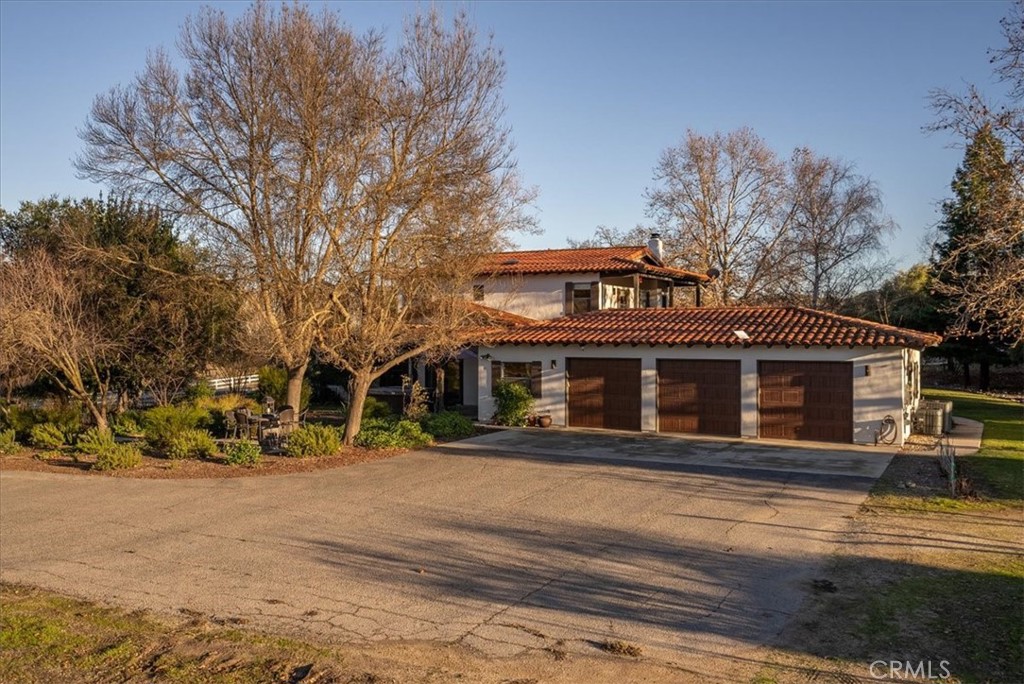 805 Spring Creek Way