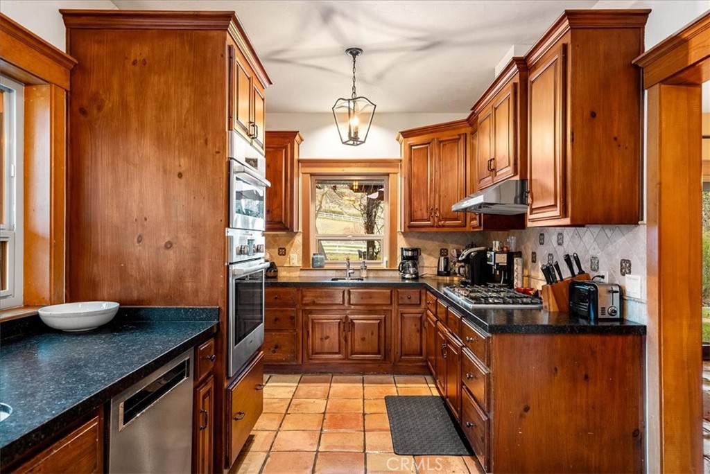 805 Spring Creek Way