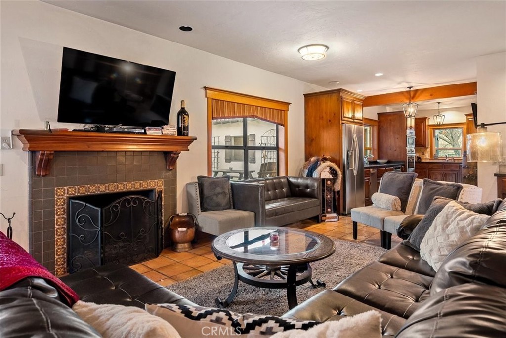 805 Spring Creek Way