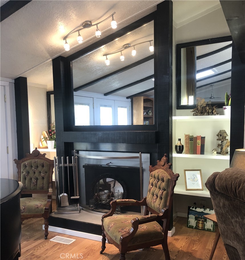 10025 El Camino Real 14