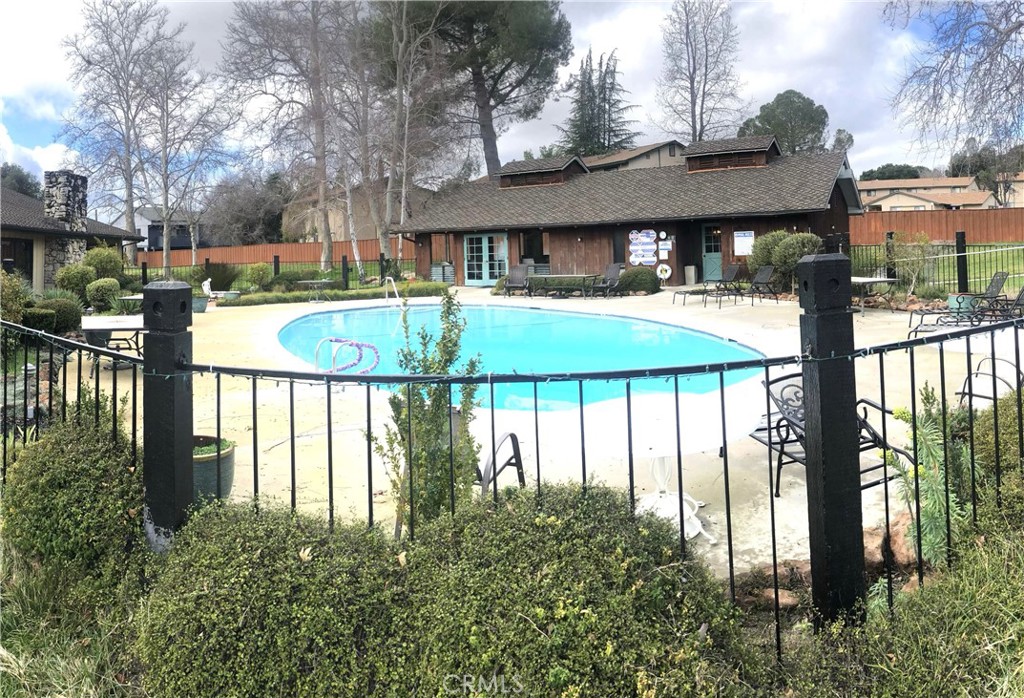 10025 El Camino Real 14