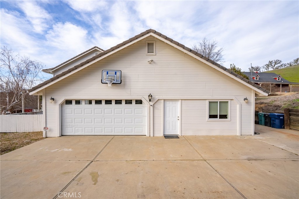 9610 Nacimiento Lake Drive