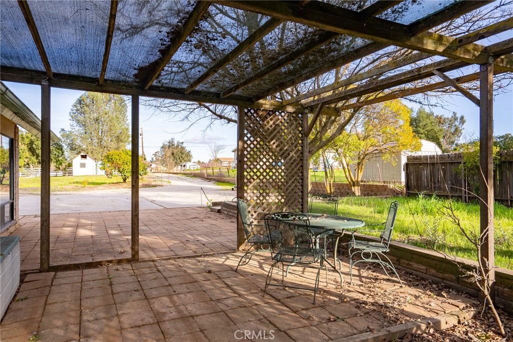 4245 Whispering Oak Way