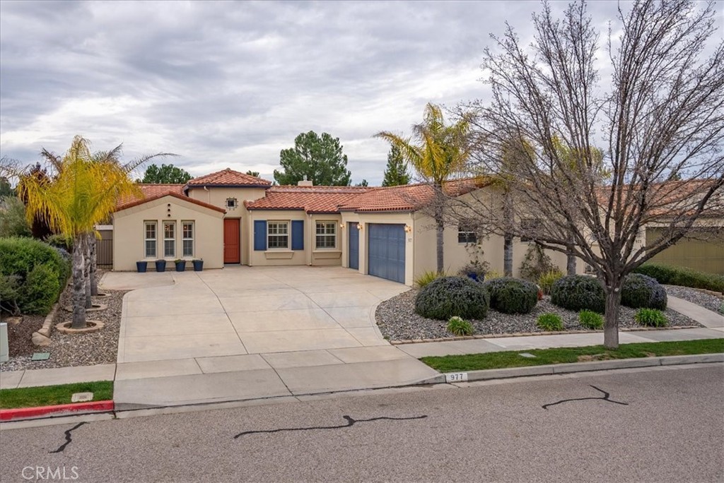 977 Vista Cerro Drive