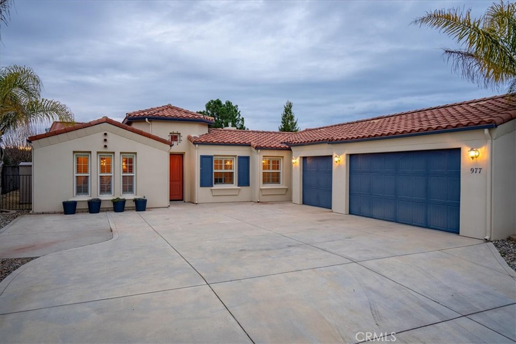 977 Vista Cerro Drive