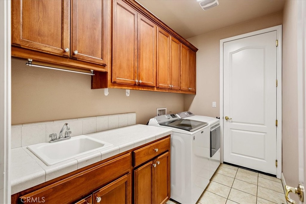 977 Vista Cerro Drive