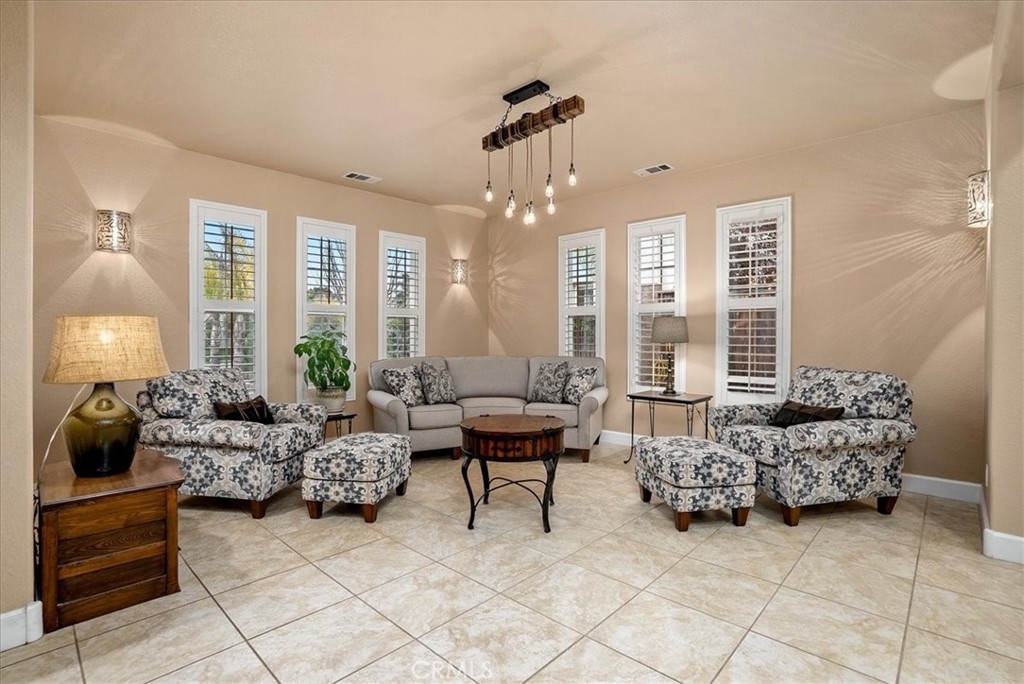 977 Vista Cerro Drive