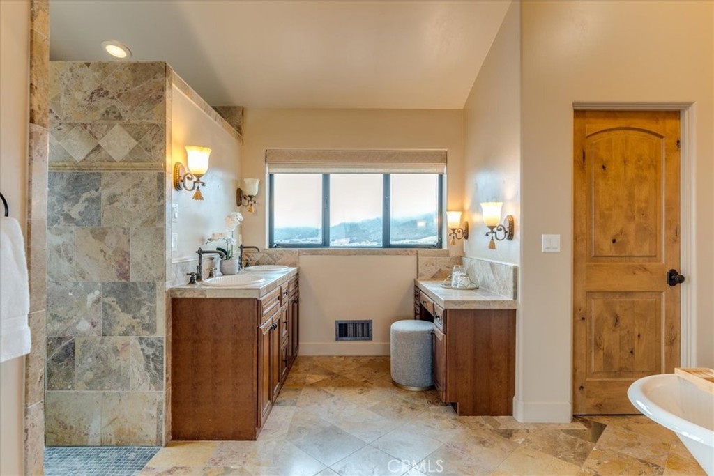 3230 Nacimiento Lake Drive