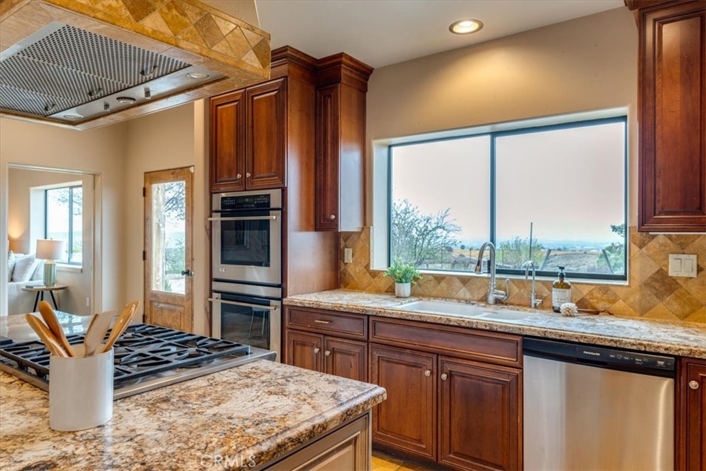 3230 Nacimiento Lake Drive