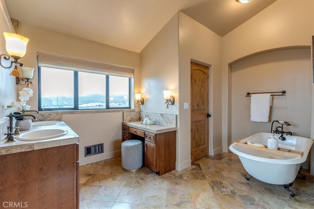 3230 Nacimiento Lake Drive