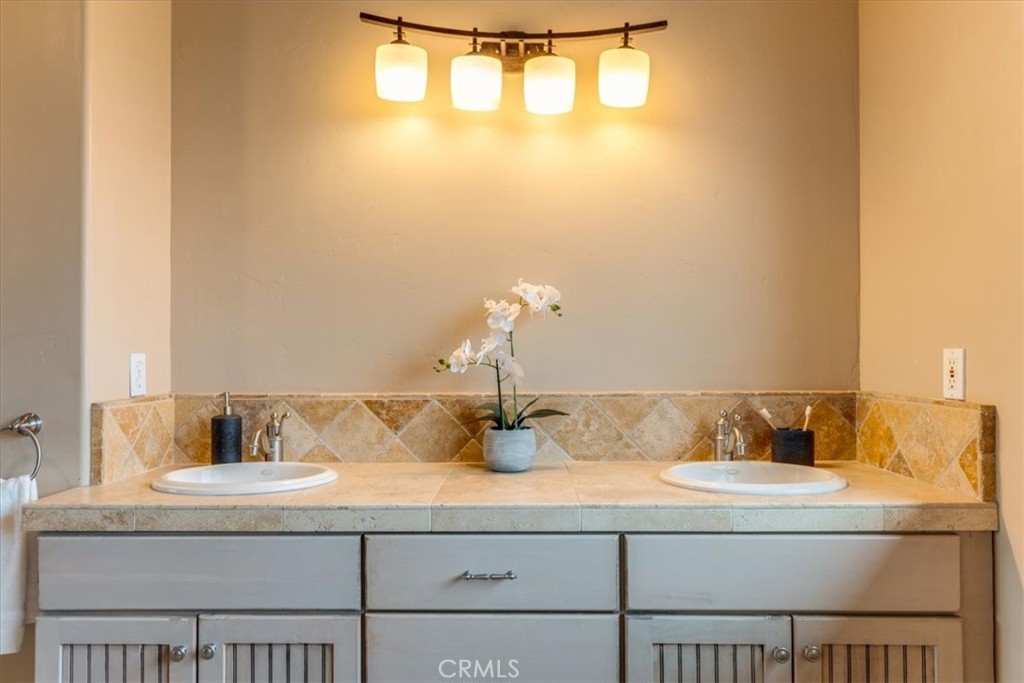 3230 Nacimiento Lake Drive