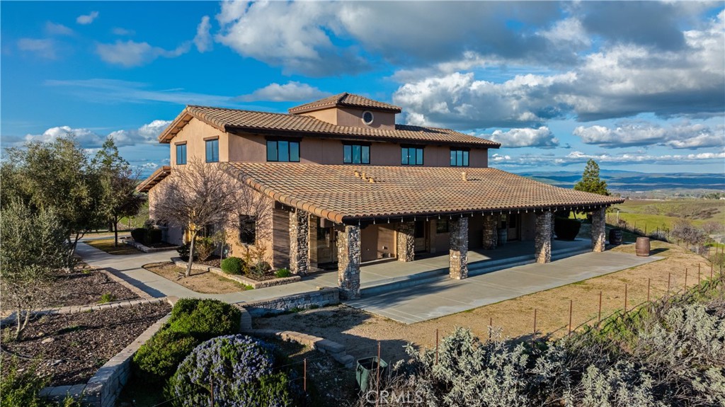 3230 Nacimiento Lake Drive