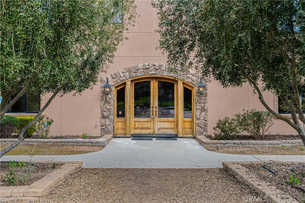 3230 Nacimiento Lake Drive